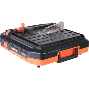 С нижним расположением двигателя