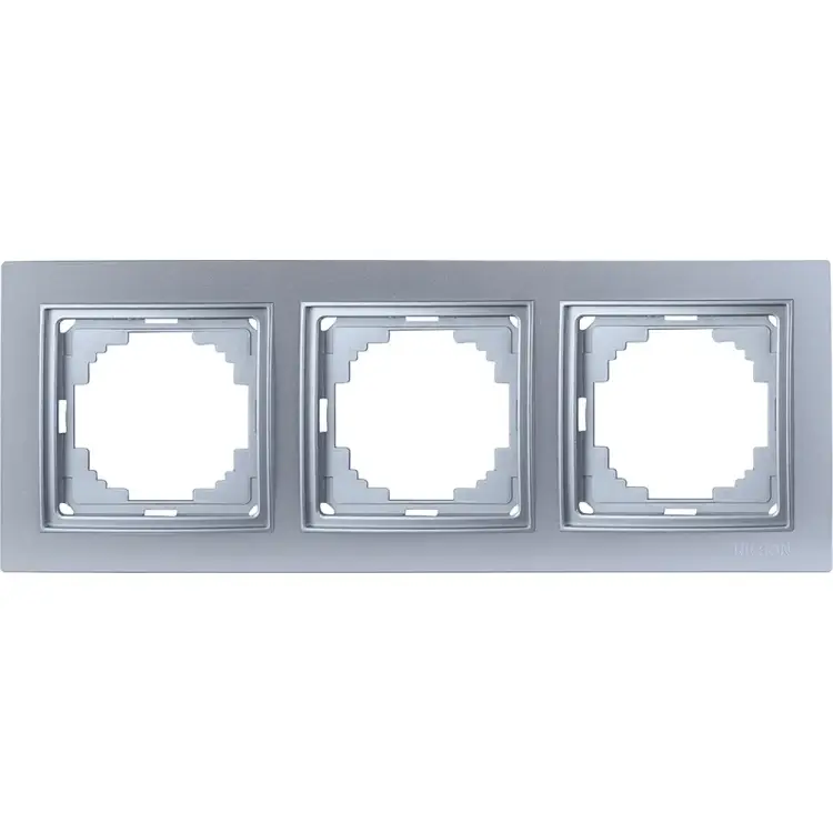 Трехместная рамка Nilson THOR Metallic 27130093