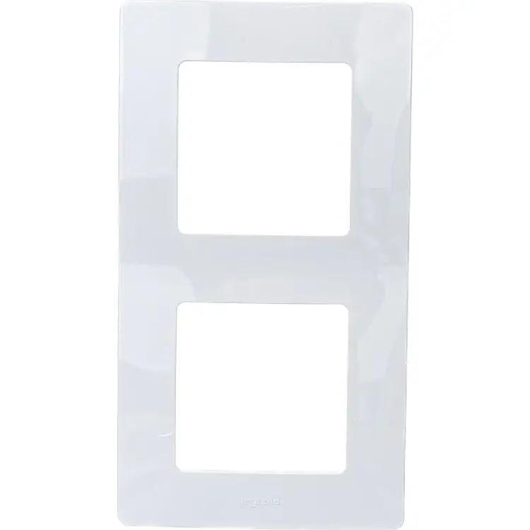 Рамка Legrand Etika 672502