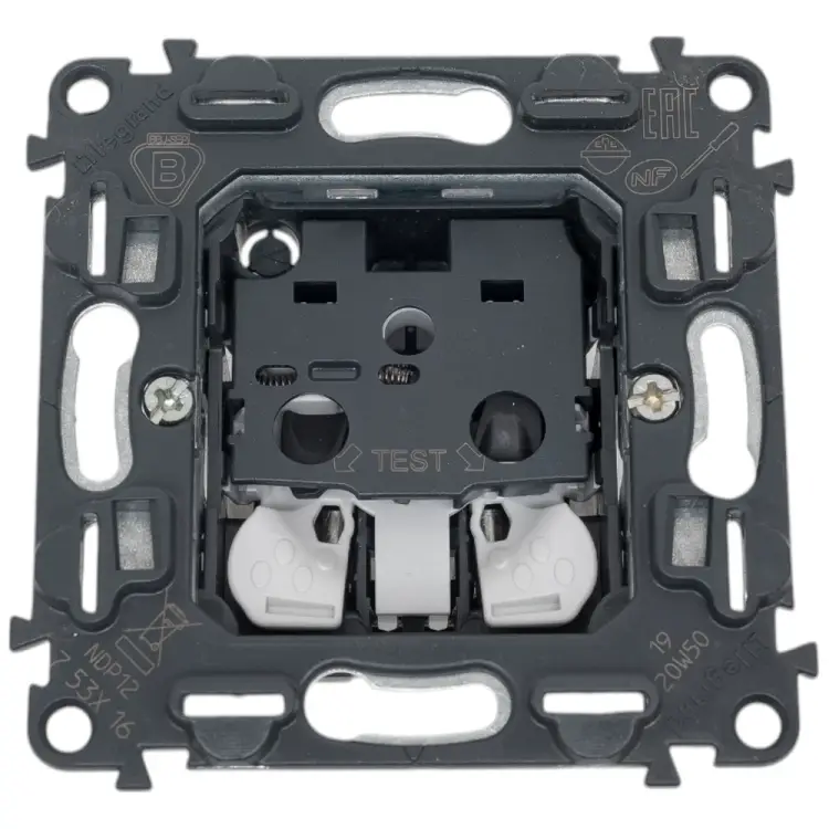 Одноместный механизм розетки Legrand Valena Inmatic 753016