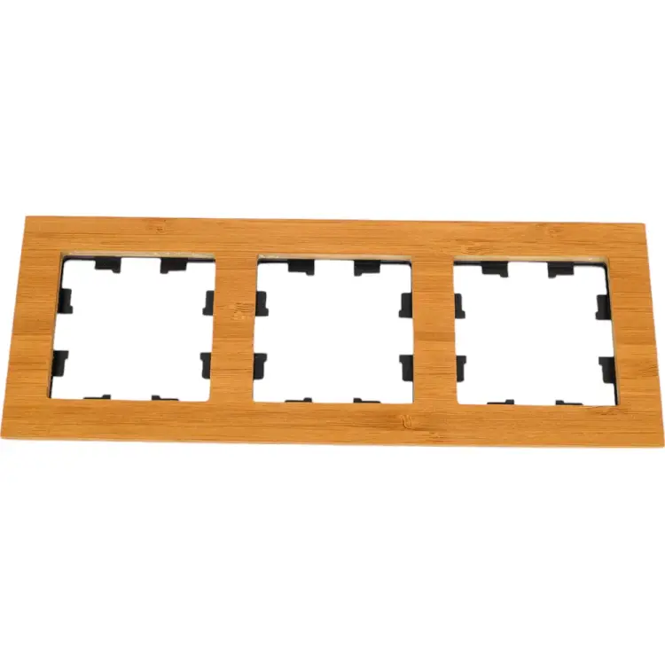 Трехместная рамка Systeme Electric AtlasDesign ATN353203