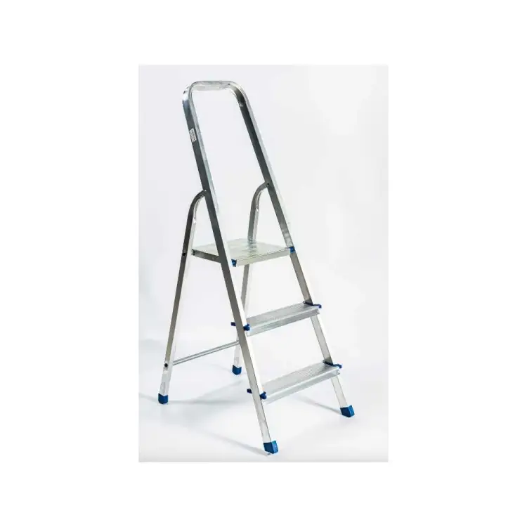 Алюминиевая стремянка GEVA TRADE SAGT-03 Алюминиевая стремянка GEVA TRADE SAGT-03