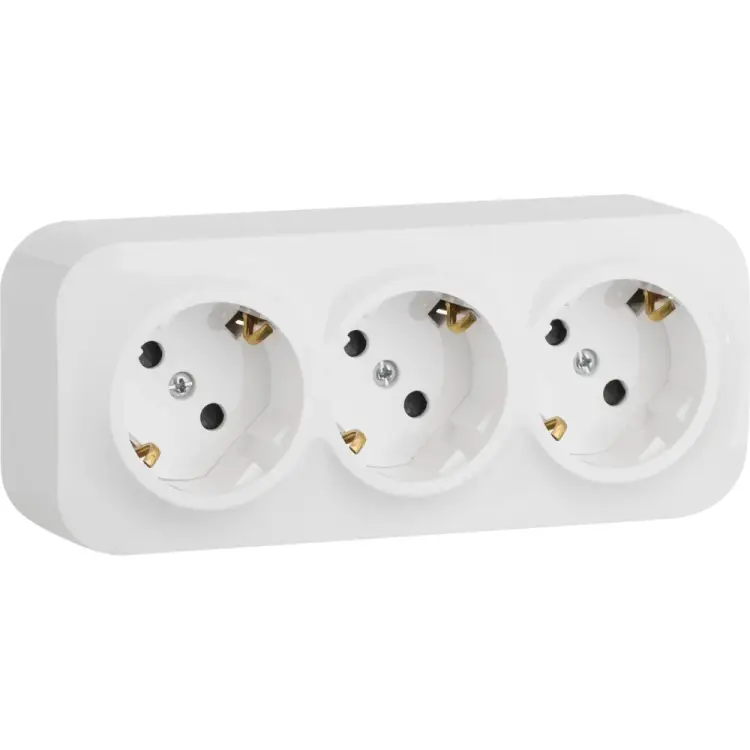 Тройная розетка Legrand Quteo 782238
