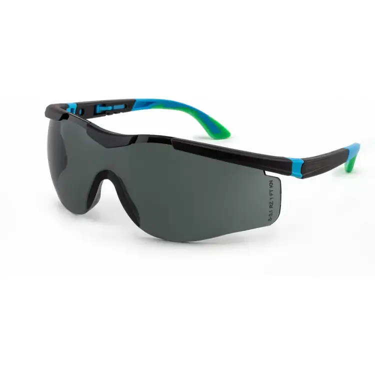 Защитные очки РОСОМЗ О87 ARCTIС StrongGlass™ 5-3,1 PC 18727 Защитные очки РОСОМЗ О87 ARCTIС StrongGlass™ 5-3,1 PC 18727