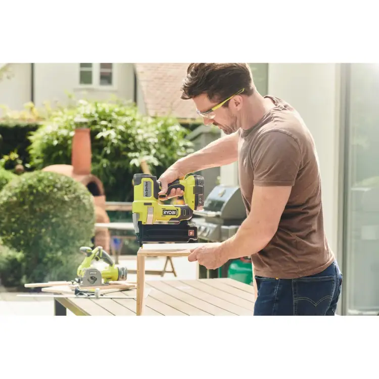 Гвоздезабиватель Ryobi R18GN18-0 5133005136