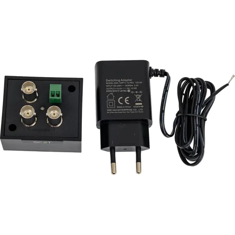 Усилитель разветвитель сигнала SC&T sct1179