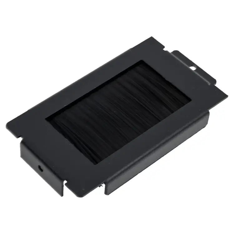 Щеточный ввод для отверстий в монтажных профилях шкафа DCS шириной 800 мм LANMASTER LAN-DC-CB-FRM8-BRE