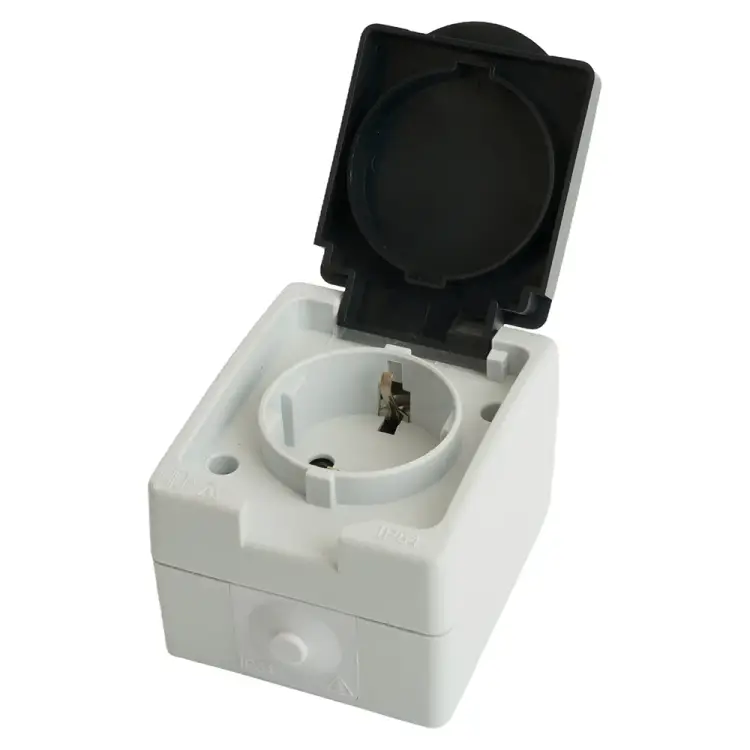 Одноместная розетка STEKKER 32755