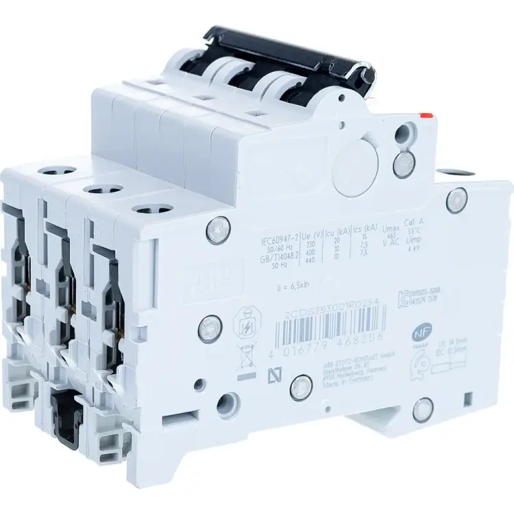 Трехполюсный автоматический выключатель ABB 2CDS253001R0254