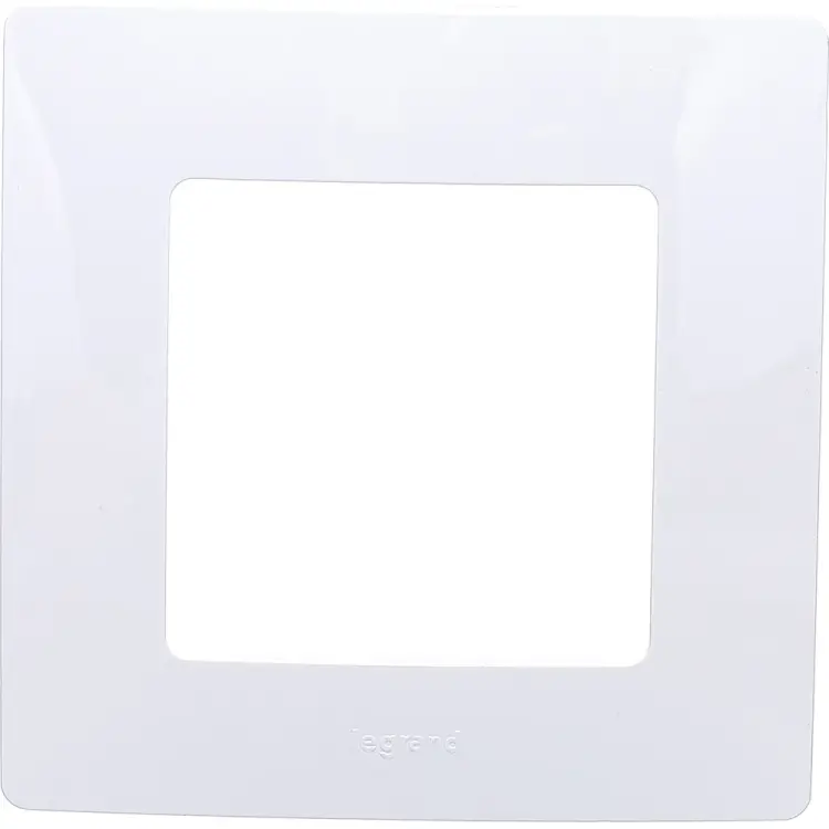 Рамка Legrand Etika 672501