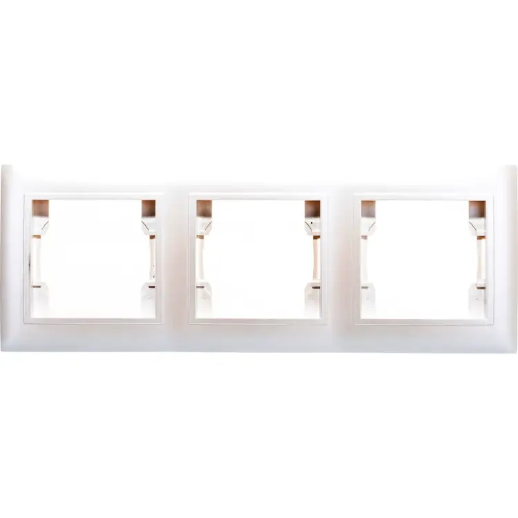 Трехместная рамка Volsten V01-28-A31-M Violet 10143