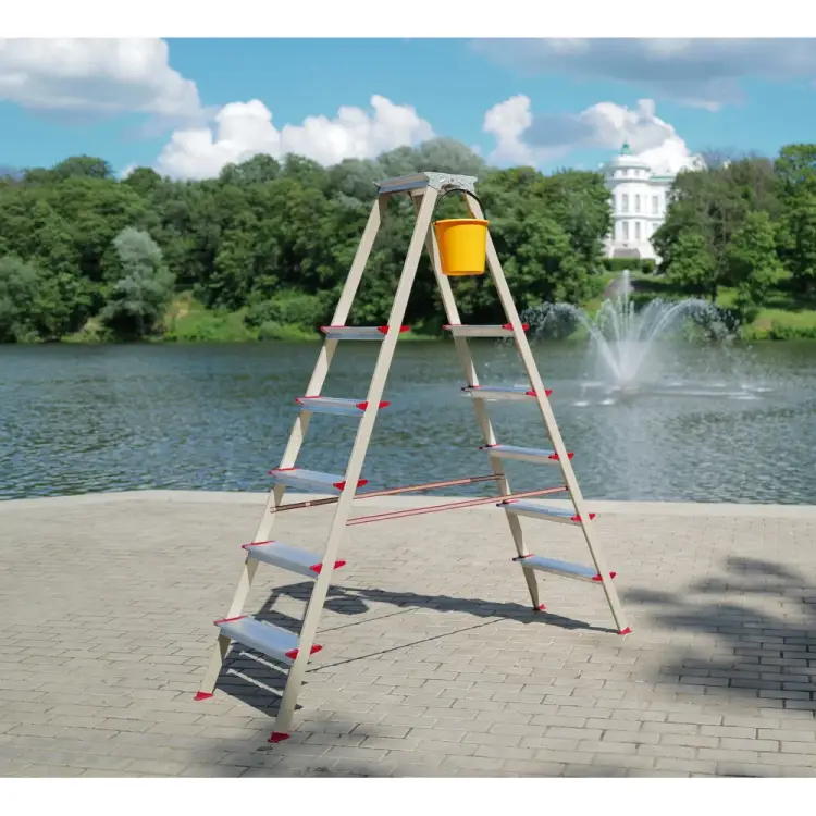 Алюминиевая стремянка Эйфель Парнас Алюминиевая стремянка Эйфель Парнас