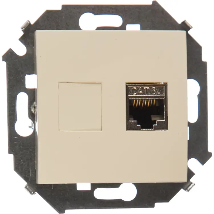 Компьютерная розетка Simon 1591563-031