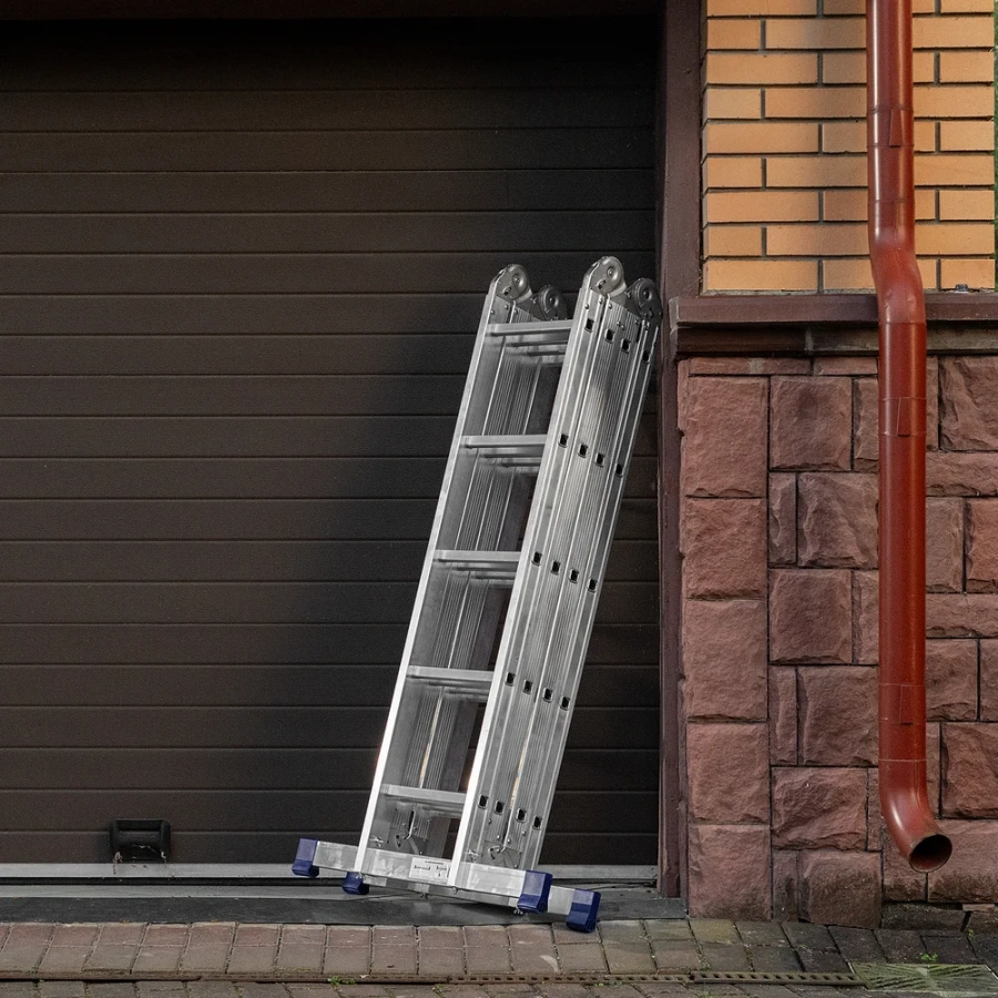 Алюминиевая шарнирная лестница СИБРТЕХ 97883 Алюминиевая шарнирная лестница СИБРТЕХ 97883