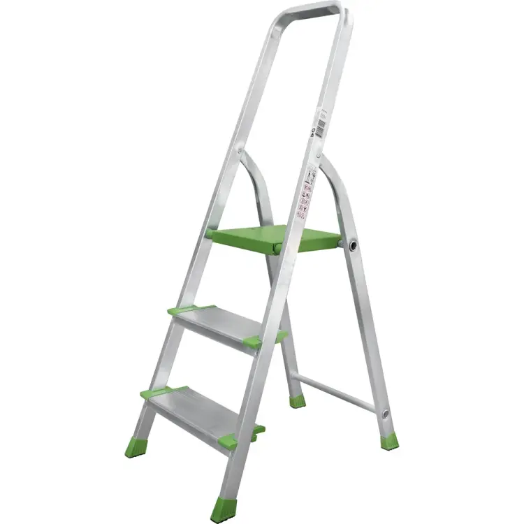 Алюминиевая стремянка Новая Высота 2117103 Алюминиевая стремянка Новая Высота 2117103