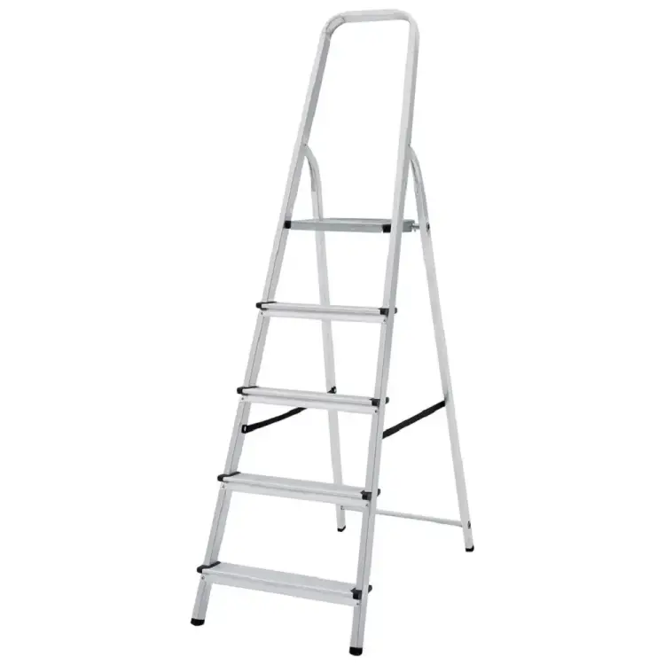 Алюминиевая стремянка KROFT 5 ступеней 603005 Алюминиевая стремянка KROFT 5 ступеней 603005