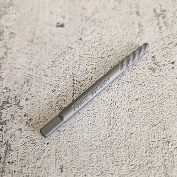 Винтовой экстрактор для сломанных шпилек FORCE 9UXAM08