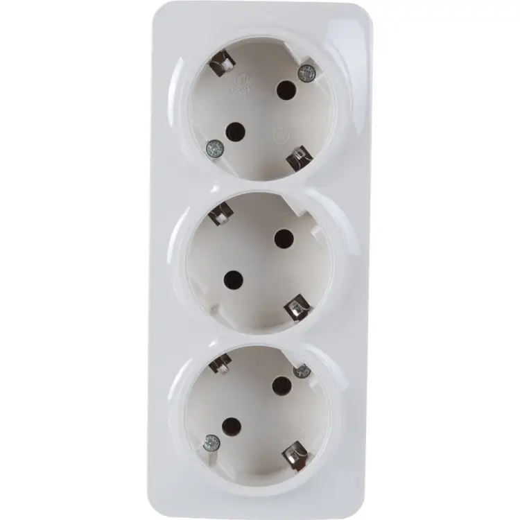 Трехместная розетка IONICH 1429