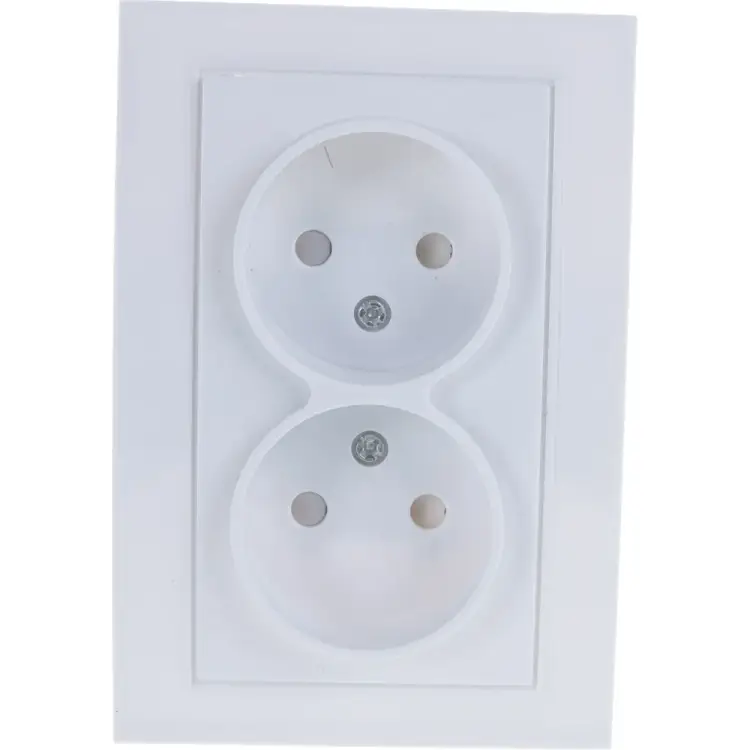 Розетка UNIVersal Бриллиант 7947526