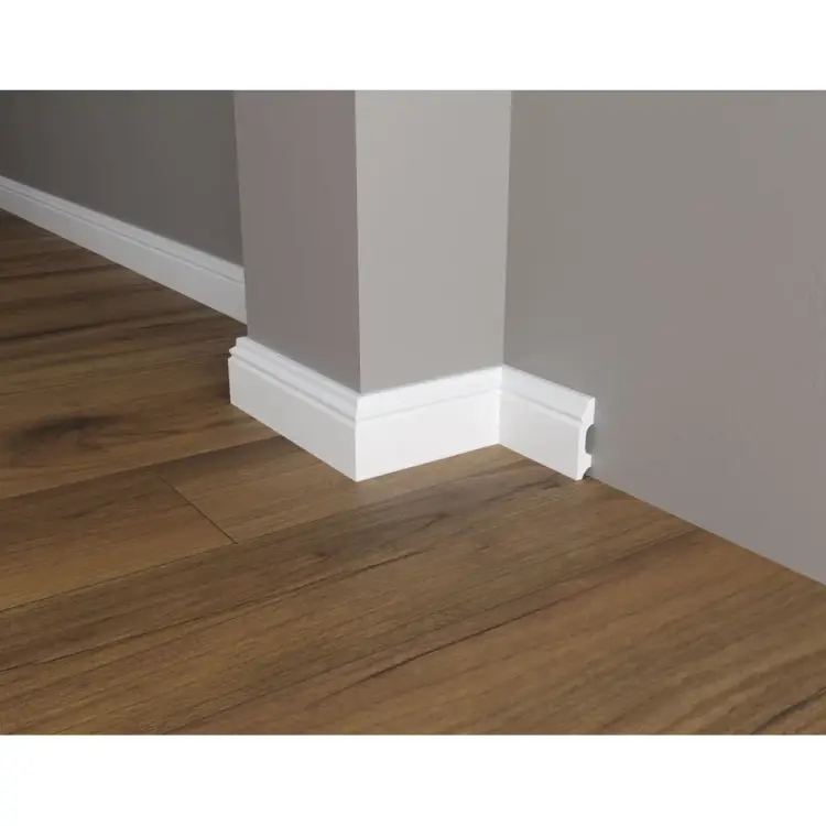 Ударопрочный влагостойкий напольный плинтус под покраску Decor-Dizayn DD27 Ударопрочный влагостойкий напольный плинтус под покраску Decor-Dizayn DD27