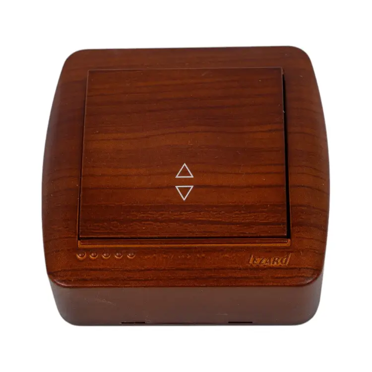 Проходной выключатель Lezard DEMET 711-0500-105