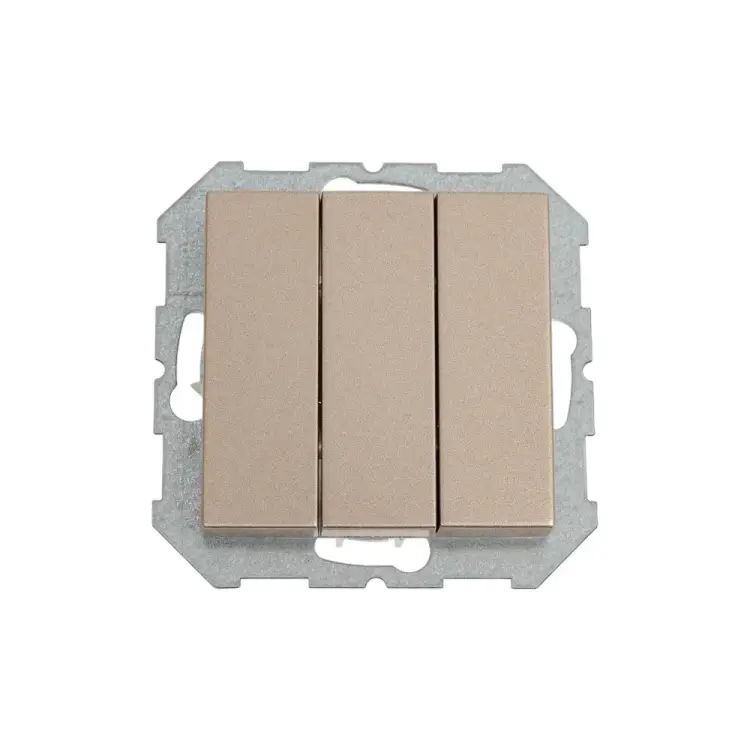 Трехклавишный выключатель LIREGUS Эпсилон IJ3 16-001-01 E/Ch 28-302