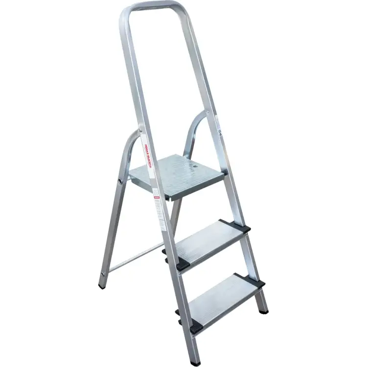 Алюминиевая стремянка Новая Высота 1117103 Алюминиевая стремянка Новая Высота 1117103