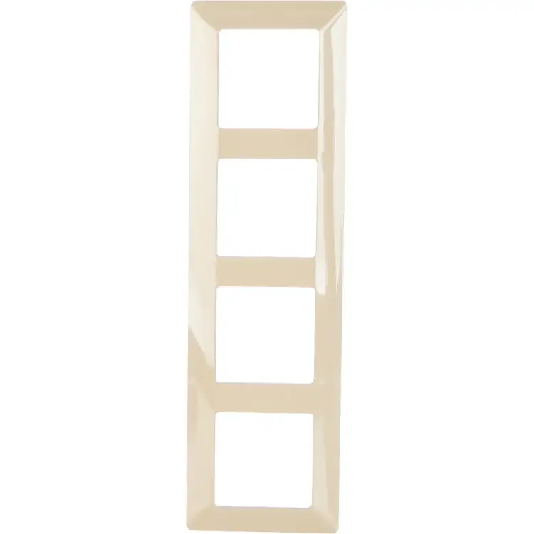 Универсальная четырехместная рамка Legrand Valena Life Leg1181761 754044