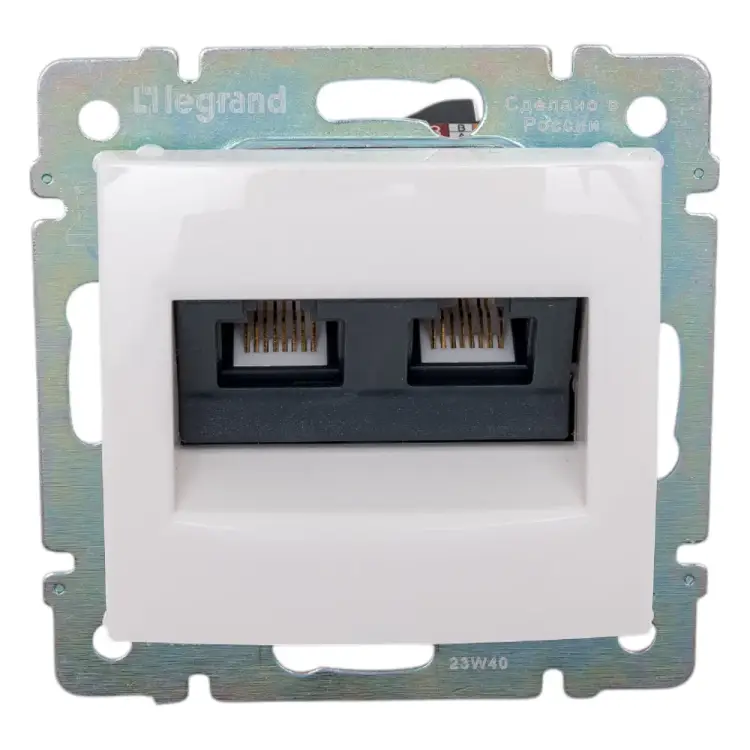 Розетка Legrand Valena 774247