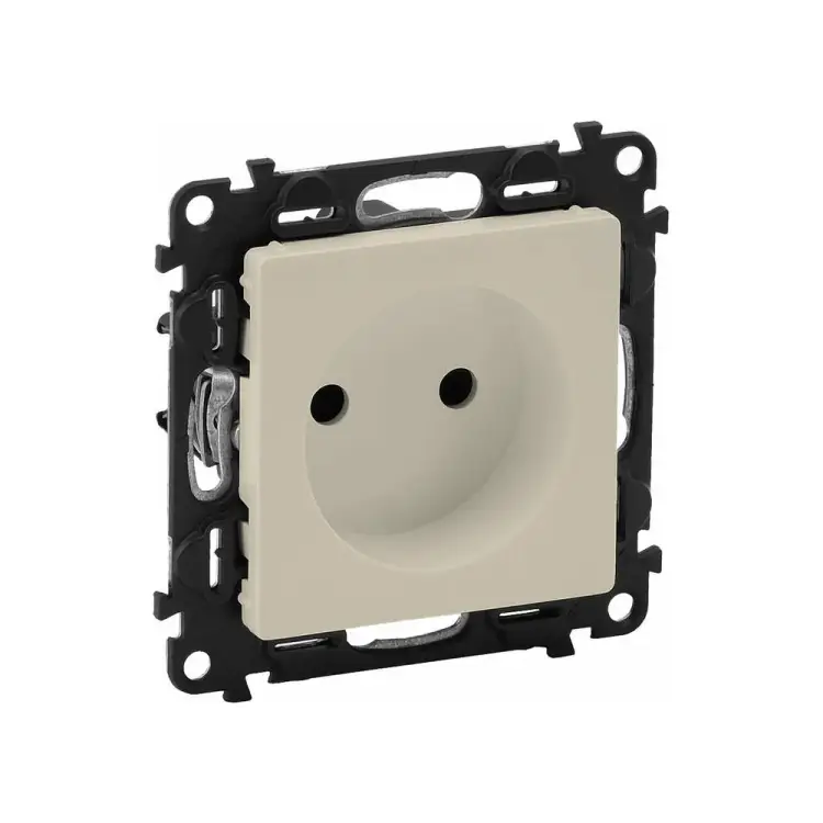 Одноместная розетка Legrand Valena Life 753516 414113