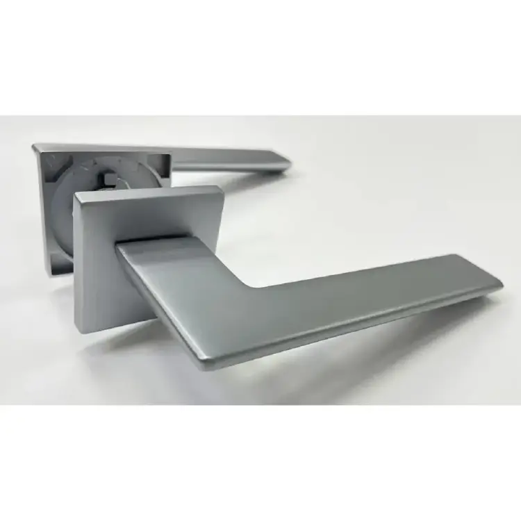 Дверная ручка MORELLI MH-51-S6 SC "Plateau" на квадратной розетке 6 мм, матовый хром 9013385