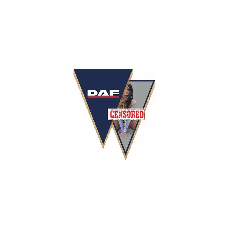 Треугольный автомобильный вымпел SKYWAY DAF с девушкой S05101014