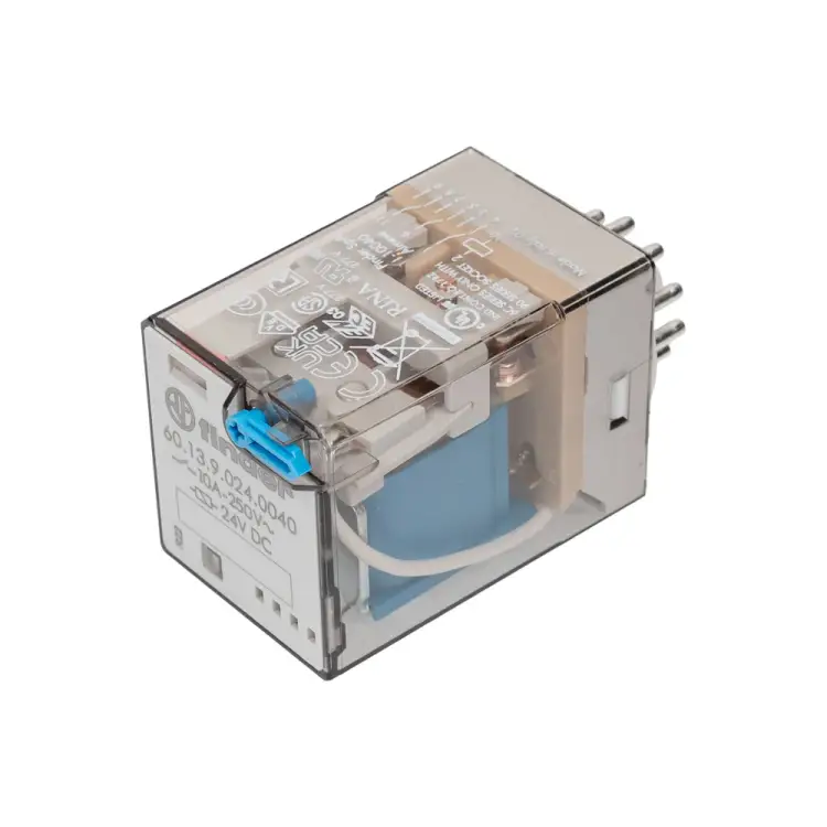 Универсальное реле Finder 601390240040