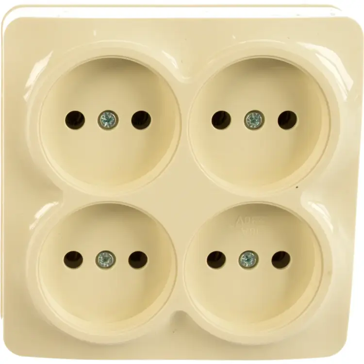 Четырехместная розетка IONICH 1453