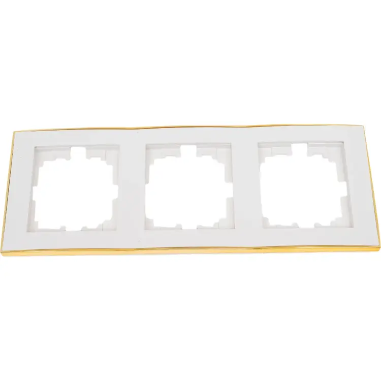 Трехместная вертикальная рамка Lezard RAIN 703-0226-153