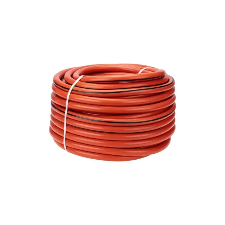 Армированный поливочный 3-х слойный шланг Четыре сезона 62-0229 Армированный поливочный 3-х слойный шланг Четыре сезона 62-0229