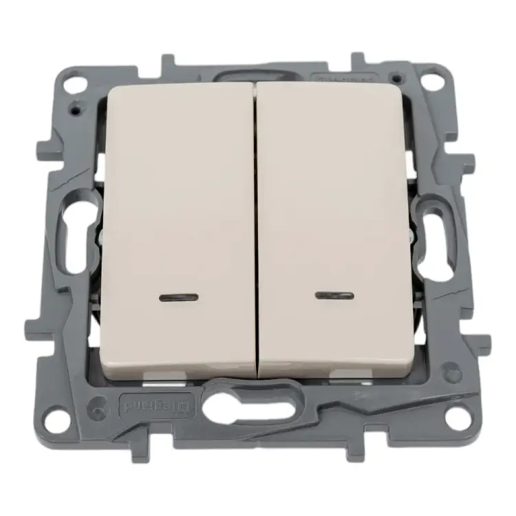 Двухклавишный переключатель Legrand ETIKA 672316