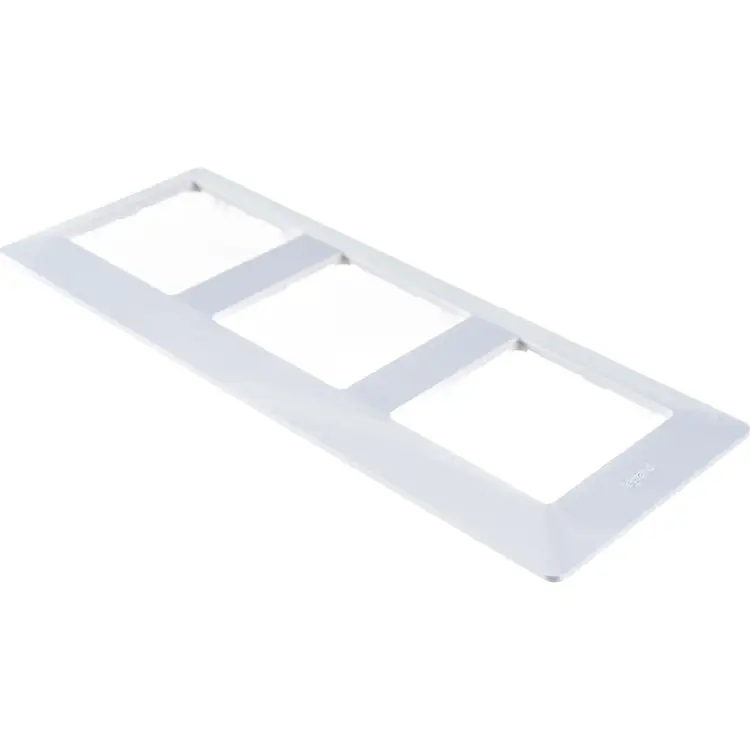 Универсальная тройная рамка Legrand Valena Life Leg1181716 754003