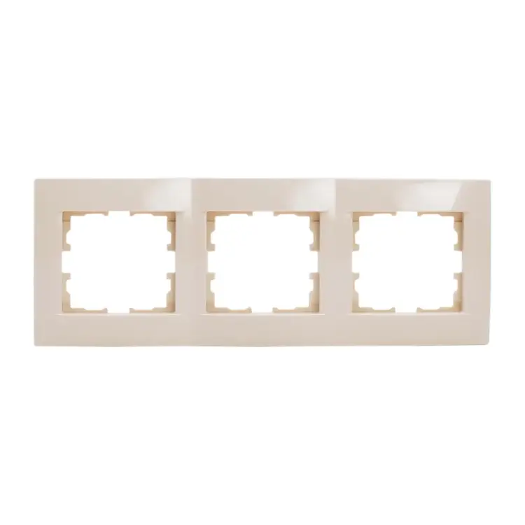 Трехместная горизонтальная рамка Lezard KARINA 707-0300-148
