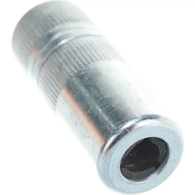 Профессиональная тонкая 34-х лепестковая насадка для ручных шприцев Groz HC/19/3/B GR43590