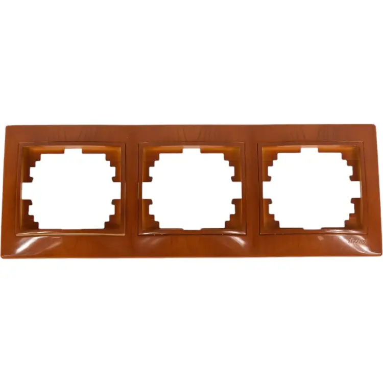 Трехместная горизонтальная рамка Lezard MIRA 701-0801-148