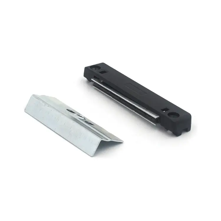 Магнитная универсальная балконная защелка Дверной Страж ДС42636