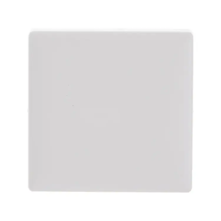 Лицевая панель для 1-клавишного выключателя Legrand Valena Life 755001