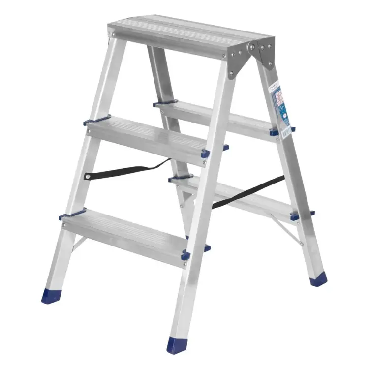 Алюминиевая двухсторонняя стремянка РемоКолор 63-0-023 Алюминиевая двухсторонняя стремянка РемоКолор 63-0-023