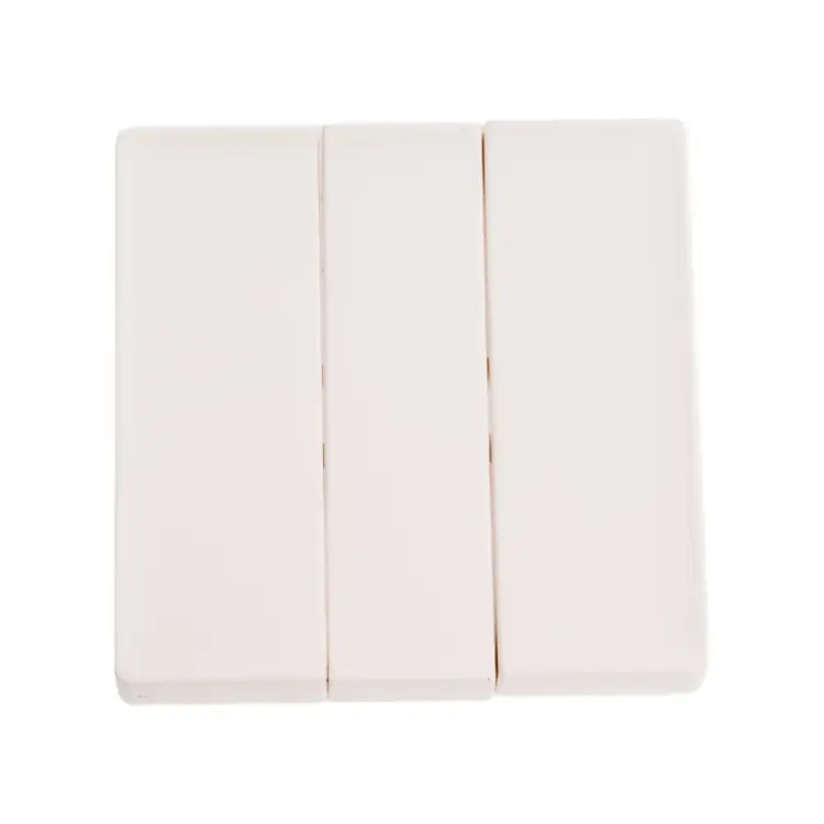 Лицевая панель для 3-клавишного выключателя Legrand Valena Life 755030