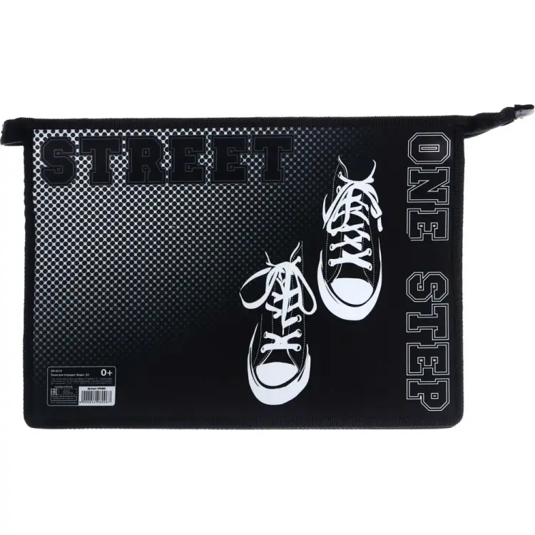 Универсальная пластиковая папка для тетрадей Calligrata Кеды 5496006