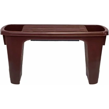 Пластиковые скамейки