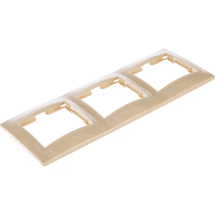 Горизонтальная трехместная рамка IEK КВАРТА EMK30-K33-DM