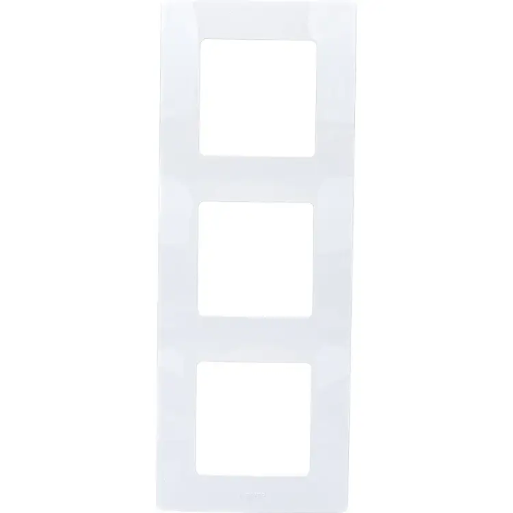 Рамка Legrand Etika 672503