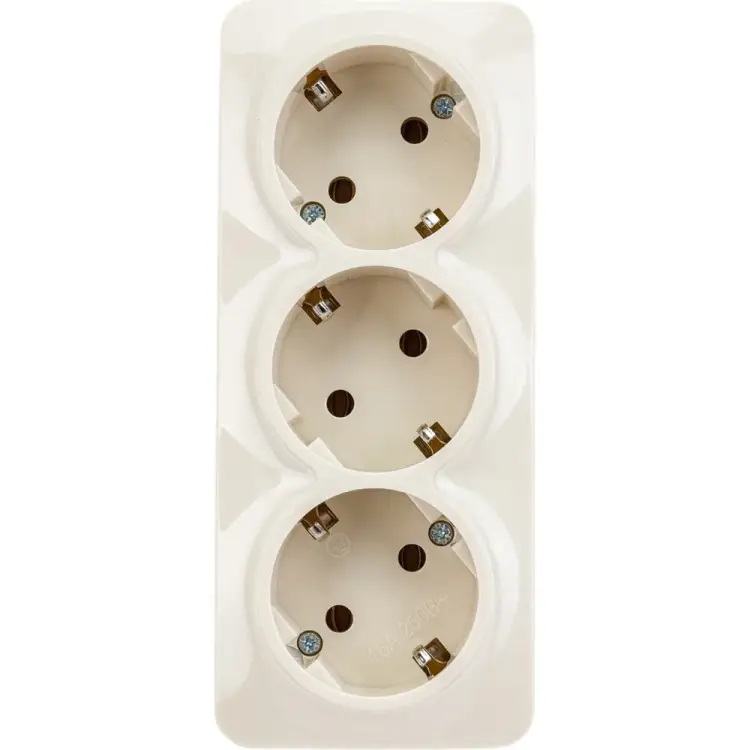Трехместная розетка IEK GLORY РС23-3-ХК ERH31-K33-16